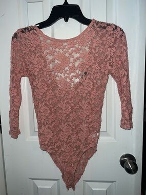 Ambiance Lace Long-Sleeve Bodysuit in Dusty Rose